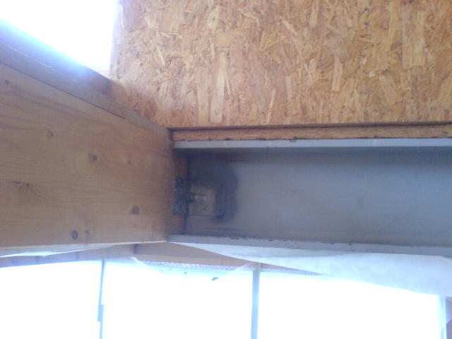 Stahlträger mit Kondensatbildung