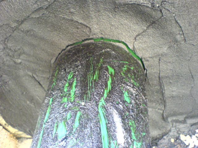 Gerissene, mehrlagige Abdichtung Baujahr 2013